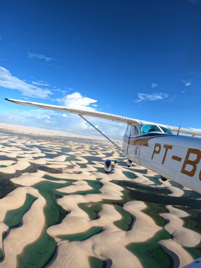 Aeronave sobre os Lençóis